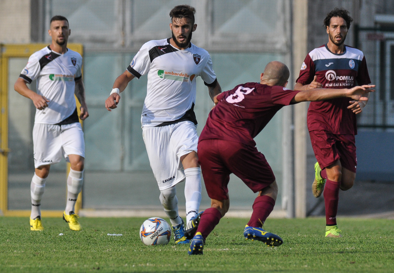 COPPA ITALIA SERIE D. NOCERINA-POMIGLIANO 2-0: buona la prima, Cavallaro e Russo stendono i granata