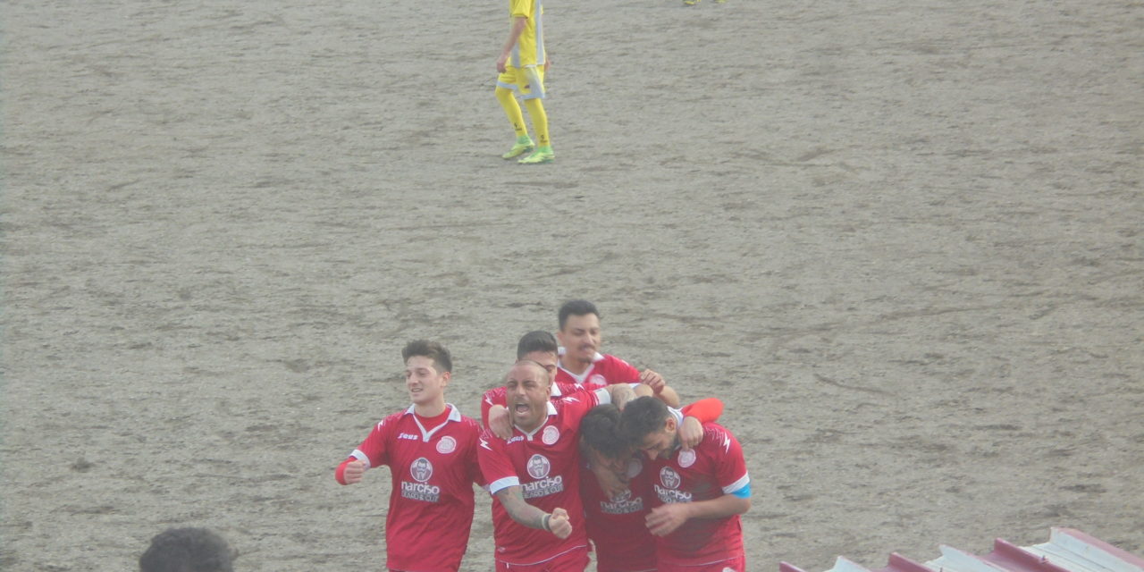 Al debutto uno strepitoso Napolitano firma il successo nel derby