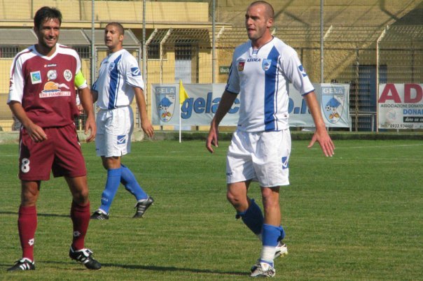 Cavese, Iannini in sede per la firma. Da domani a disposizione di Bitetto