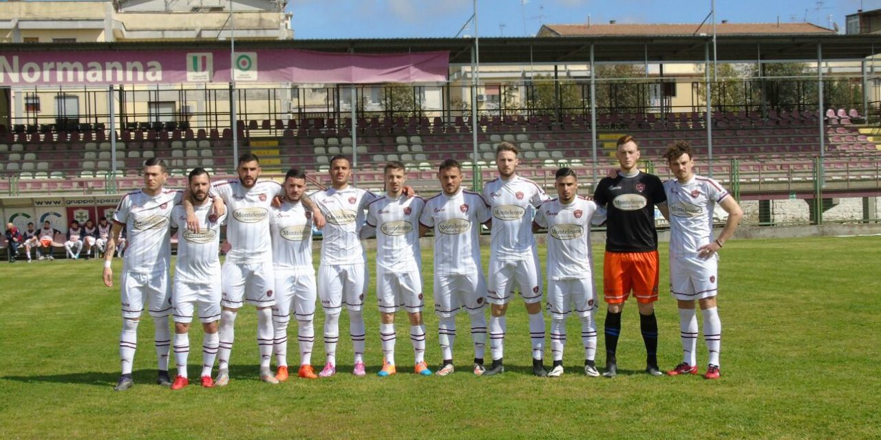 Caso Sarnese, parlano i calciatori: “Scenderemo in campo onorando gli impegni”