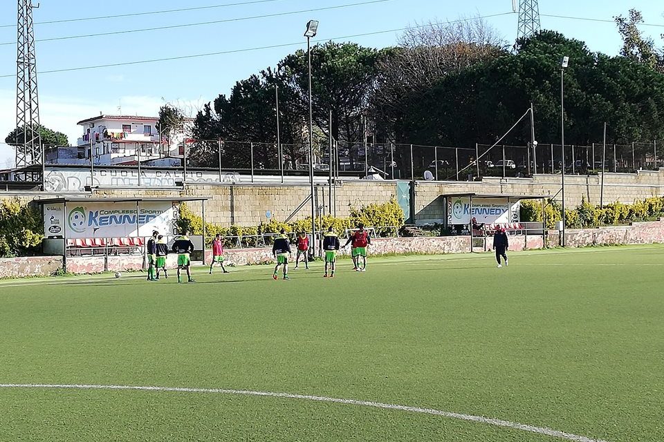 ULTIM’ORA | Vergogna al Kennedy: Neapolis-Rione Terra sospesa per rissa