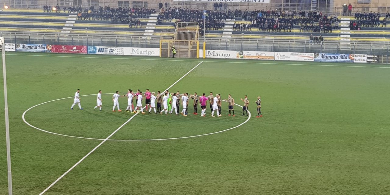 Juve Stabia – Bisceglie, la sintesi: sotto il segno di Elia e Di Roberto, le vespe vincono e scappano via