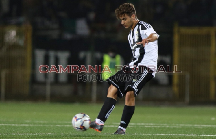 Calciomercato, la Turris fa spesa di under: dal Nola, arriva un gran centrocampista