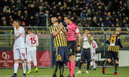 Juve Stabia – Reggina: Mezavilla in pole per sostituire lo squalificato Troest! Solito rebus a centrocampo per gli ospiti