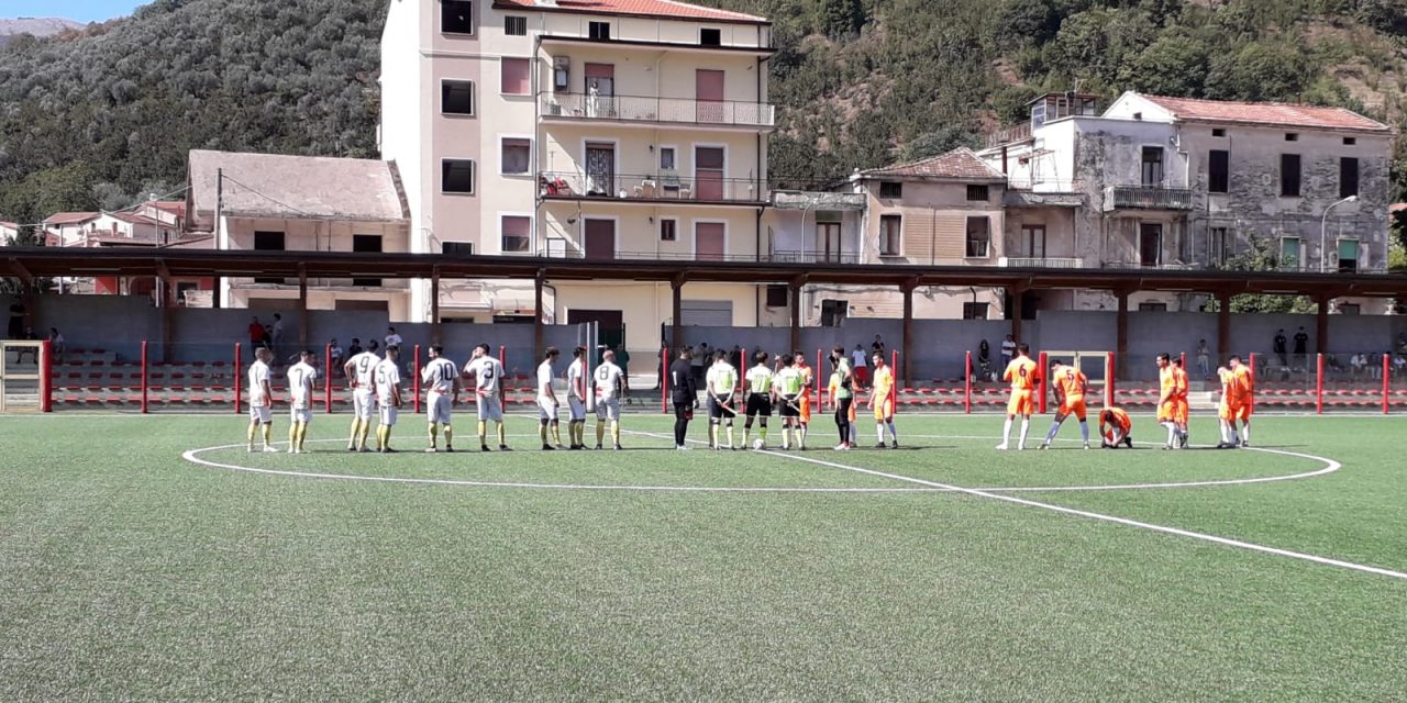 Tonfo interno del Giffoni Sei Casali: il Salernum Baronissi rimonta e sbanca il “Giannattasio”