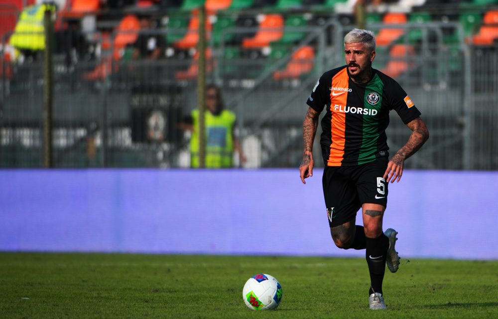 Serie B, positivo il campano Vacca
