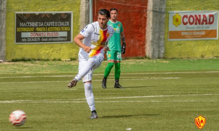 L’INTERVISTA | Santa Maria, Pastore: “La difesa a tre mi ha esaltato, contento degli obiettivi raggiunti in giallorosso”