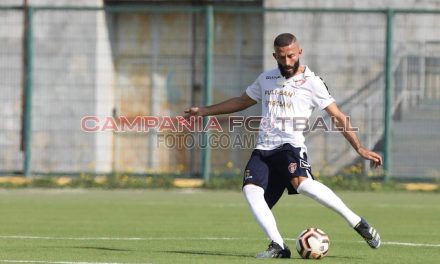 La Maddalonese spreca, l’Ischia no: due reti spingono i gialloblù verso la semifinale