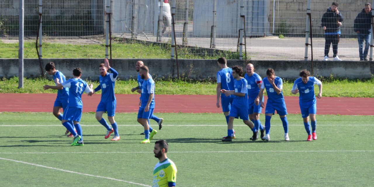 Terzo successo consecutivo per il Rione Terra: due reti stendono il San Francesco Soccer