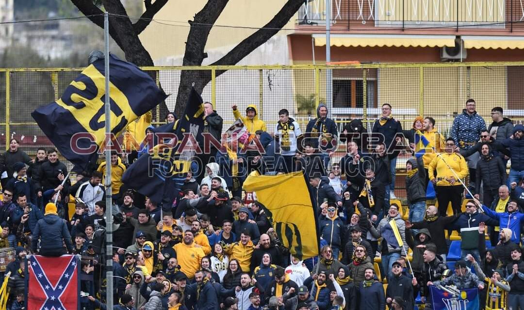 Juve Stabia, caso mancati versamenti: 2 punti di penalizzazione alle vespe, 2 mesi a Polcino