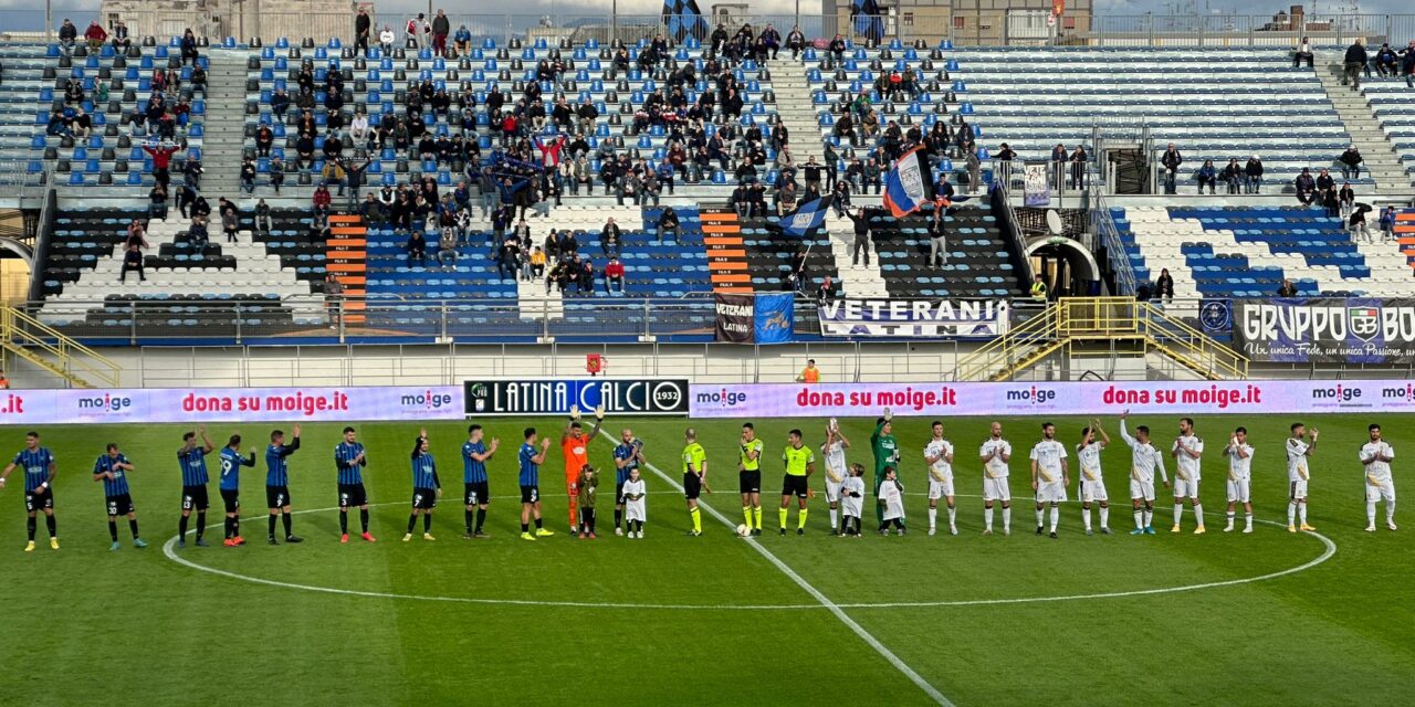 Il Latina non sgretola il muro gialloblù: la Juve Stabia strappa un punto in 10 uomini