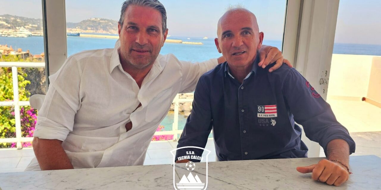 Ischia: Arcamone riconfermato, presentato il DG Marco Ferrante per un’Ischia “umile e combattiva”