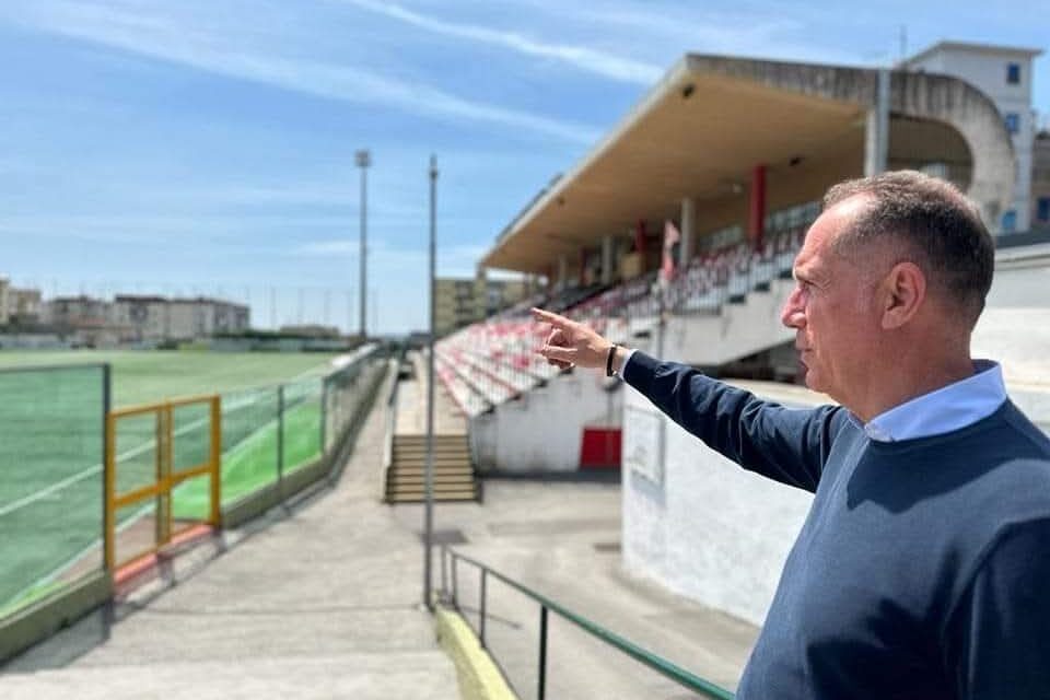 Torre del Greco ottiene titolo di Eccellenza dalla FIGC, ma manca l’interesse degli imprenditori