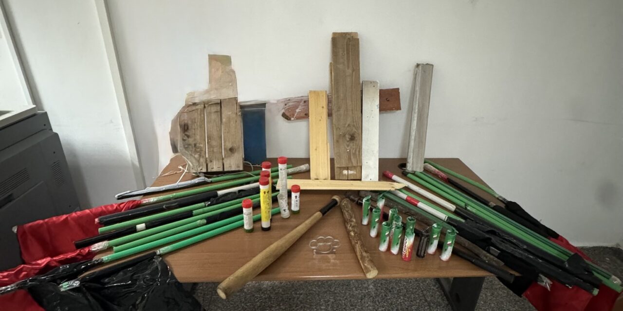 Reggio calabria: Reggina-Nocerina, tensione massima e sequestro di armi e ordigni